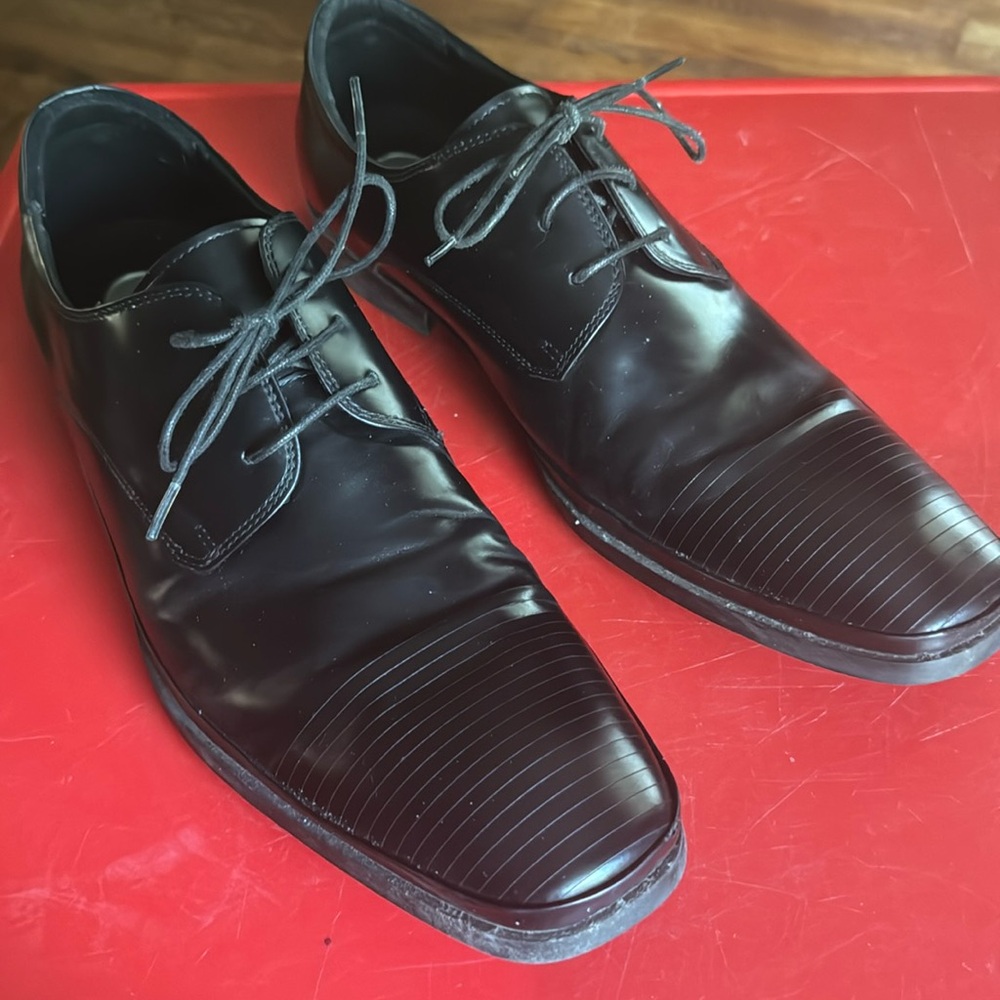 Sz 14M Kenneth Cole New York lace up dress shoes